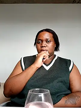 Gyminae online show from November 2025 11:54:02 AM