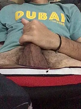 Snapshot of FlungBergenia chatting on November 2025 08:35:02 PM FlungBergenia online show from November 2025 08:35:02 PM