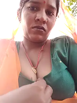 Snapshot of Hot_Seema83 chatting on October 2025 11:44:01 AM Hot Seema83 online show from October 2025 11:44:01 AM