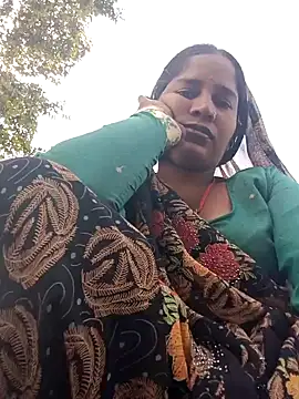 Snapshot of Hot_Seema83 chatting on October 2025 08:28:01 AM Hot Seema83 online show from October 2025 08:28:01 AM