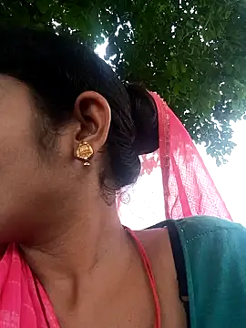 Snapshot of Hot_Seema83 chatting on October 2025 06:36:01 AM Hot Seema83 online show from October 2025 06:36:01 AM