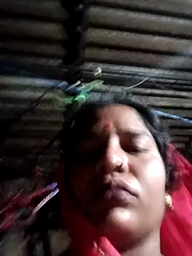 Snapshot of Hot_Seema83 chatting on October 2025 11:50:01 PM Hot Seema83 online show from October 2025 11:50:01 PM