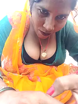 Snapshot of Hot_Seema83 chatting on October 2025 06:15:01 AM Hot Seema83 online show from October 2025 06:15:01 AM
