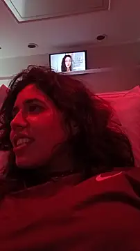 Maricamposs online show from January 2026 12:19:01 PM