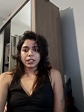 Maricamposs online show from November 2025 07:28:02 PM