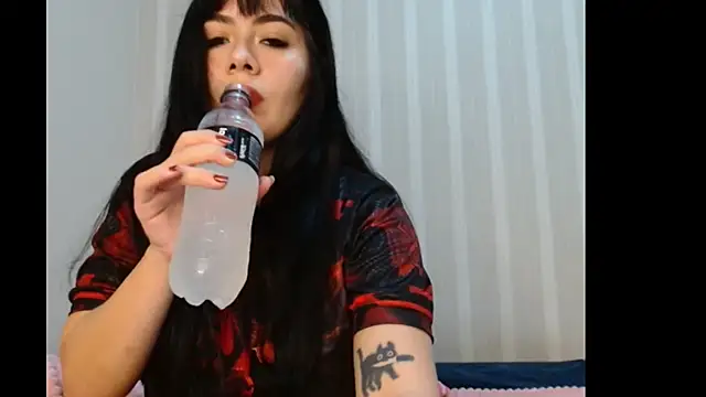 Snapshot of ingridequinti chatting on November 2025 01:32:02 AM ingridequinti online show from November 2025 01:32:02 AM