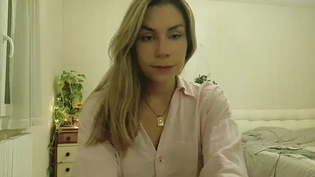 wonderalice31 online show from October 2025 07:04:02 PM