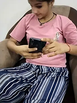 Snapshot of Student_girl2 chatting on October 2025 05:39:01 PM Student girl2 online show from October 2025 05:39:01 PM