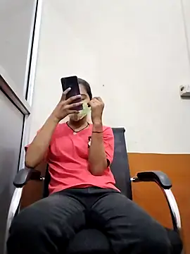 Snapshot of Student_girl2 chatting on October 2025 06:21:01 AM Student girl2 online show from October 2025 06:21:01 AM