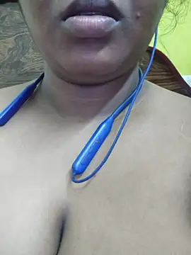 Snapshot of Tamil_Kaamini_Times chatting on November 2025 01:59:02 PM Tamil Kaamini Times online show from November 2025 01:59:02 PM