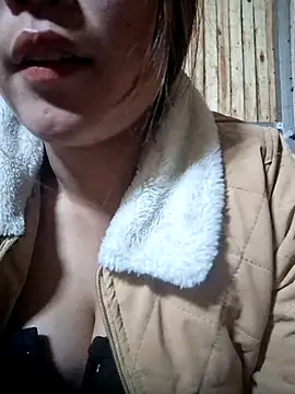 Snapshot of ALIENHR38 chatting on November 2025 03:28:02 PM ALIENHR38 online show from November 2025 03:28:02 PM