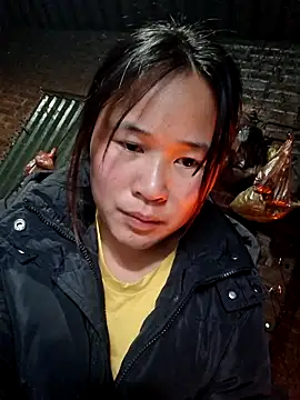 Snapshot of ALIENHR38 chatting on November 2025 12:00:01 AM ALIENHR38 online show from November 2025 12:00:01 AM