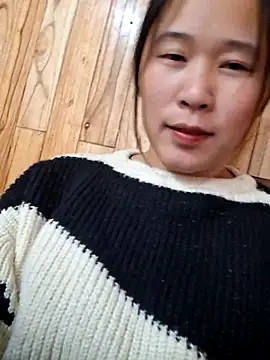 Snapshot of ALIENHR38 chatting on November 2025 01:04:02 PM ALIENHR38 online show from November 2025 01:04:02 PM