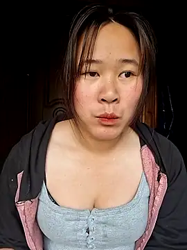 ALIENHR38 online show from April 2026 01:01:02 AM