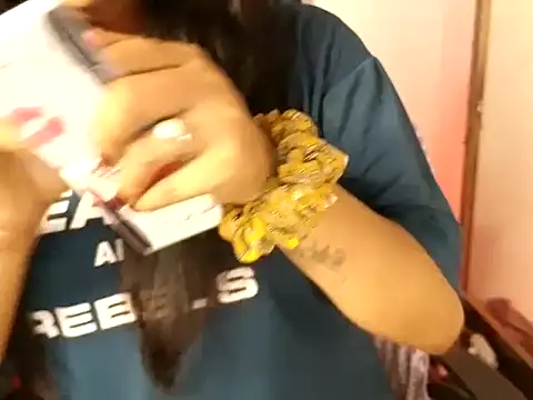 mansi201 online show from October 2025 01:56:01 PM