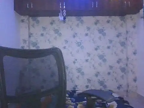 Snapshot of priyaverma00 chatting on October 2025 08:22:02 PM priyaverma00 online show from October 2025 08:22:02 PM