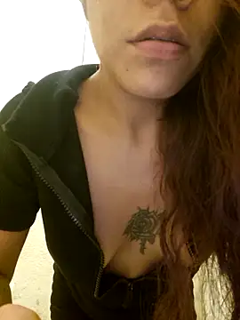Snapshot of mamasitapetite chatting on October 2025 12:55:01 AM mamasitapetite online show from October 2025 12:55:01 AM