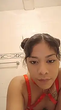 Snapshot of mamasitapetite chatting on May 2026 10:19:02 AM mamasitapetite online show from May 2026 10:19:02 AM