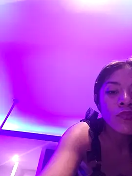 Snapshot of mamasitapetite chatting on November 2025 05:23:01 AM mamasitapetite online show from November 2025 05:23:01 AM