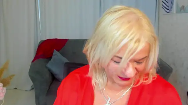 Snapshot of AnittaHarris chatting on October 2025 07:43:02 AM AnittaHarris online show from October 2025 07:43:02 AM
