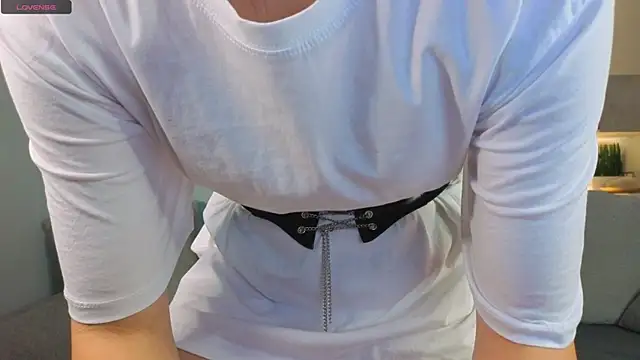 JuliannaWenger online show from October 2025 04:29:02 PM