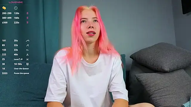 JuliannaWenger online show from October 2025 04:04:01 PM