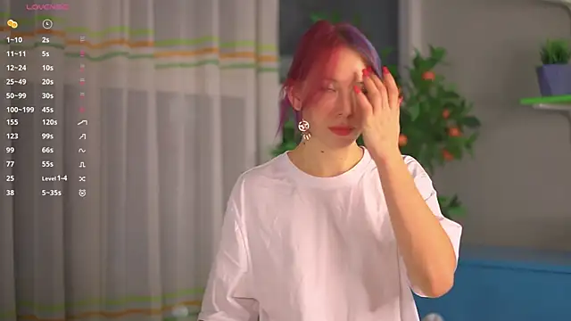 JuliannaWenger online show from November 2025 04:44:02 PM