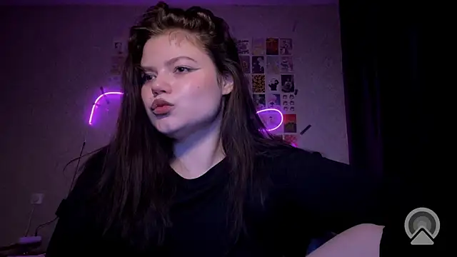 Snapshot of GoddessDarina chatting on September 2025 02:43:02 AM GoddessDarina online show from September 2025 02:43:02 AM