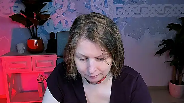 TiffanyBrauny online show from September 2025 11:05:02 AM