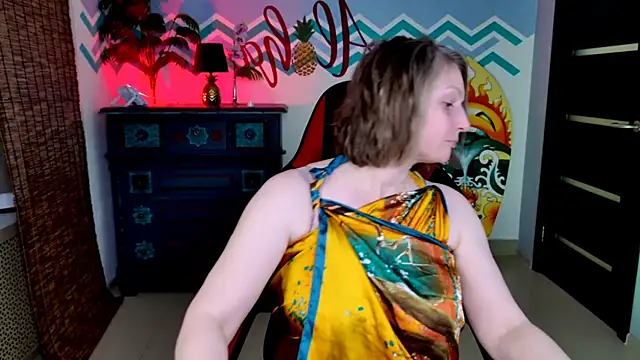 TiffanyBrauny online show from October 2025 11:44:02 AM
