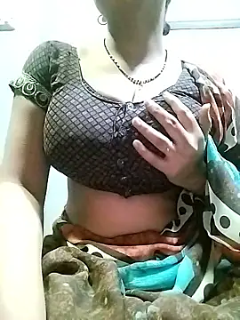 Hottestgirll online show from January 2026 10:04:01 PM