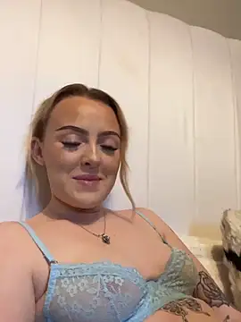 RedHeadRoxyUK online show from November 2025 12:22:01 PM