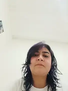LylaVixxen online show from May 2026 10:57:01 PM