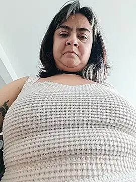 LylaVixxen online show from October 2025 05:45:01 PM