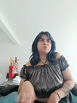 LylaVixxen online show from March 2026 06:35:04 PM