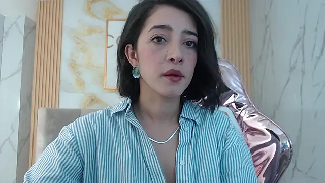 sara lopez s online show from November 2025 01:26:01 PM