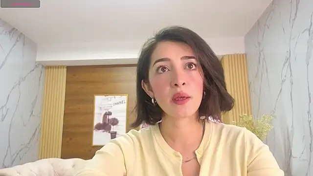 Snapshot of sara_lopez_s chatting on May 2026 01:39:01 PM sara lopez s online show from May 2026 01:39:01 PM
