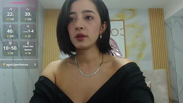 sara lopez s online show from November 2025 01:22:02 PM
