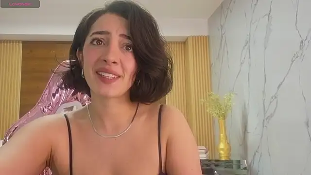 Snapshot of sara_lopez_s chatting on May 2026 02:13:02 PM sara lopez s online show from May 2026 02:13:02 PM