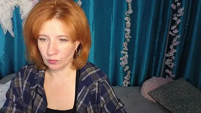 Elannaria online show from October 2025 05:58:01 PM