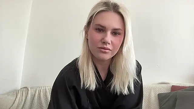 ElaraLuxxxe online show from September 2025 09:55:01 AM