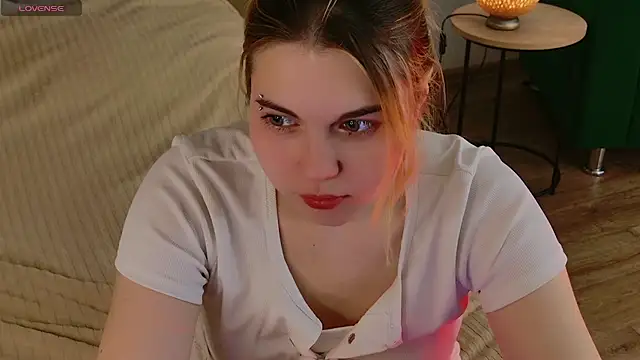 Snapshot of Evie_Vall chatting on November 2025 05:25:02 PM Evie Vall online show from November 2025 05:25:02 PM