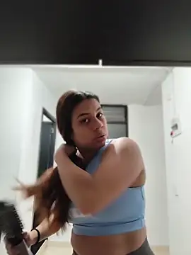 GabyMontenegro online show from April 2026 12:01:01 PM