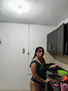 Snapshot of GabyMontenegro chatting on May 2026 10:09:02 AM GabyMontenegro online show from May 2026 10:09:02 AM