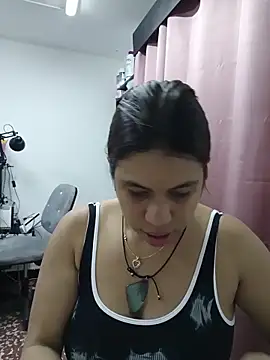 GabyMontenegro online show from February 2026 07:02:02 PM