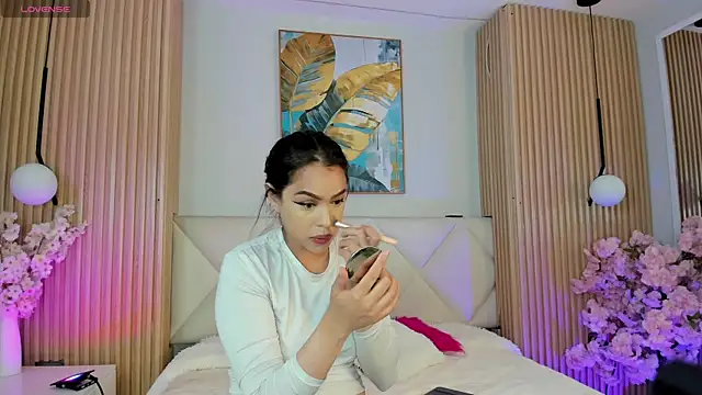 Mila Hank  online show from April 2026 12:11:02 PM