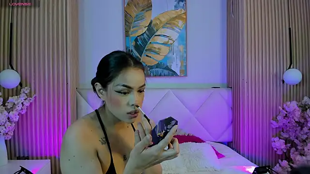 Mila Hank  online show from April 2026 12:09:01 PM