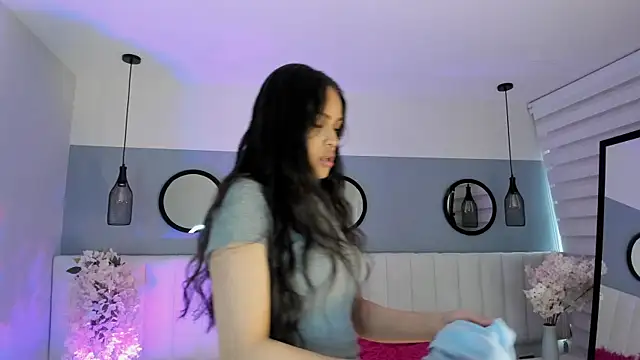 Mila Hank  online show from November 2025 12:09:01 PM