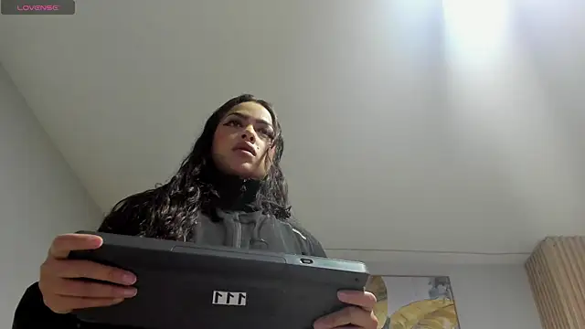 Mila Hank  online show from April 2026 12:19:02 PM