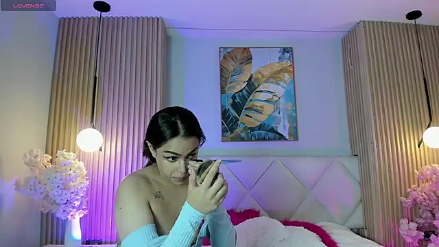 Mila Hank  online show from April 2026 12:07:02 PM